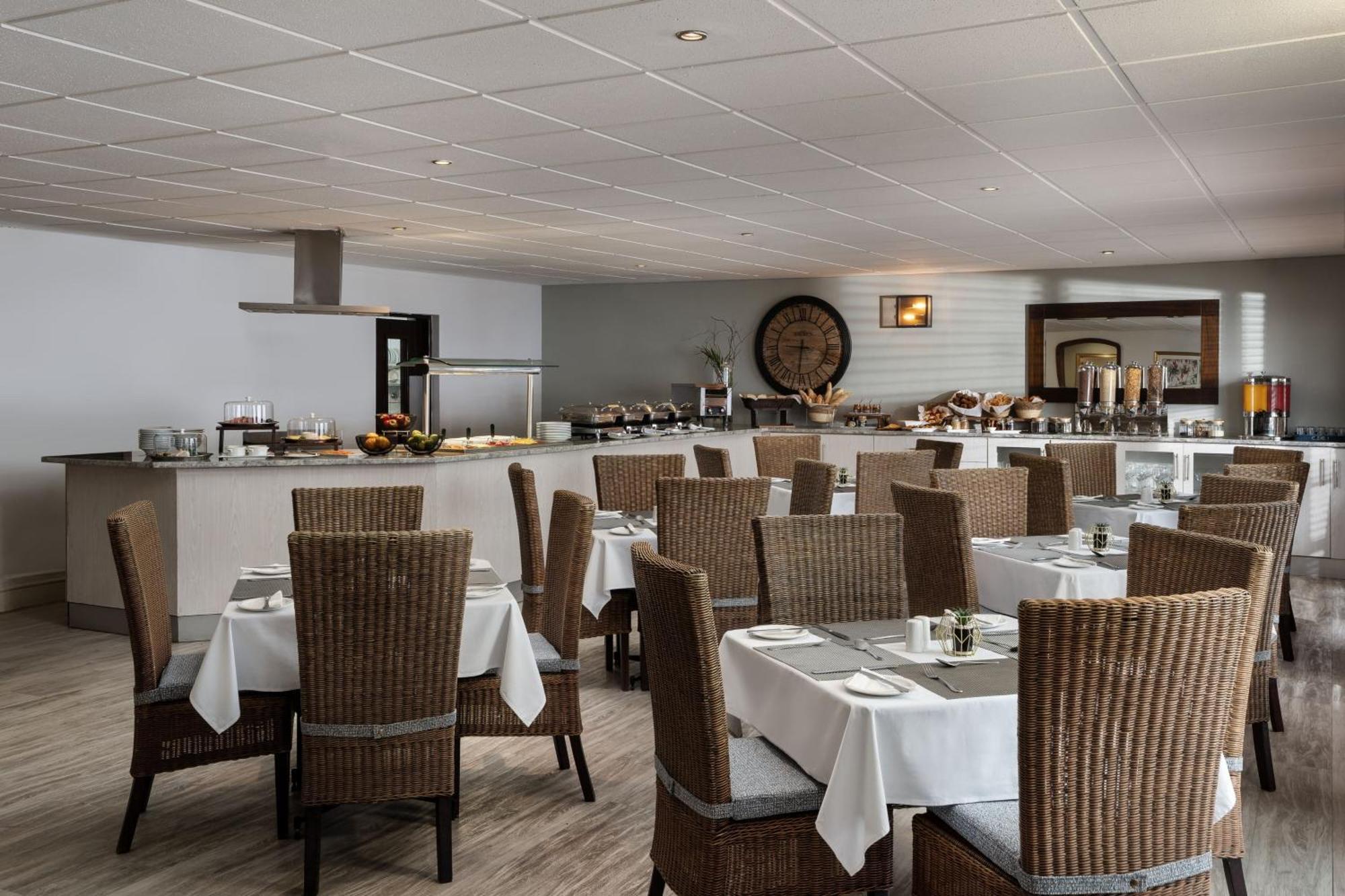 Protea Hotel By Marriott Walvis Bay Indongo Экстерьер фото