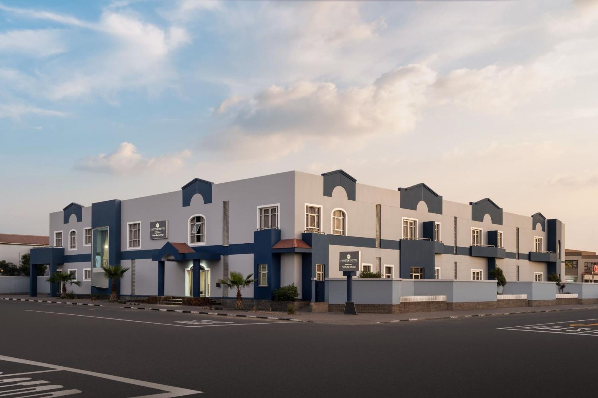 Protea Hotel By Marriott Walvis Bay Indongo Экстерьер фото