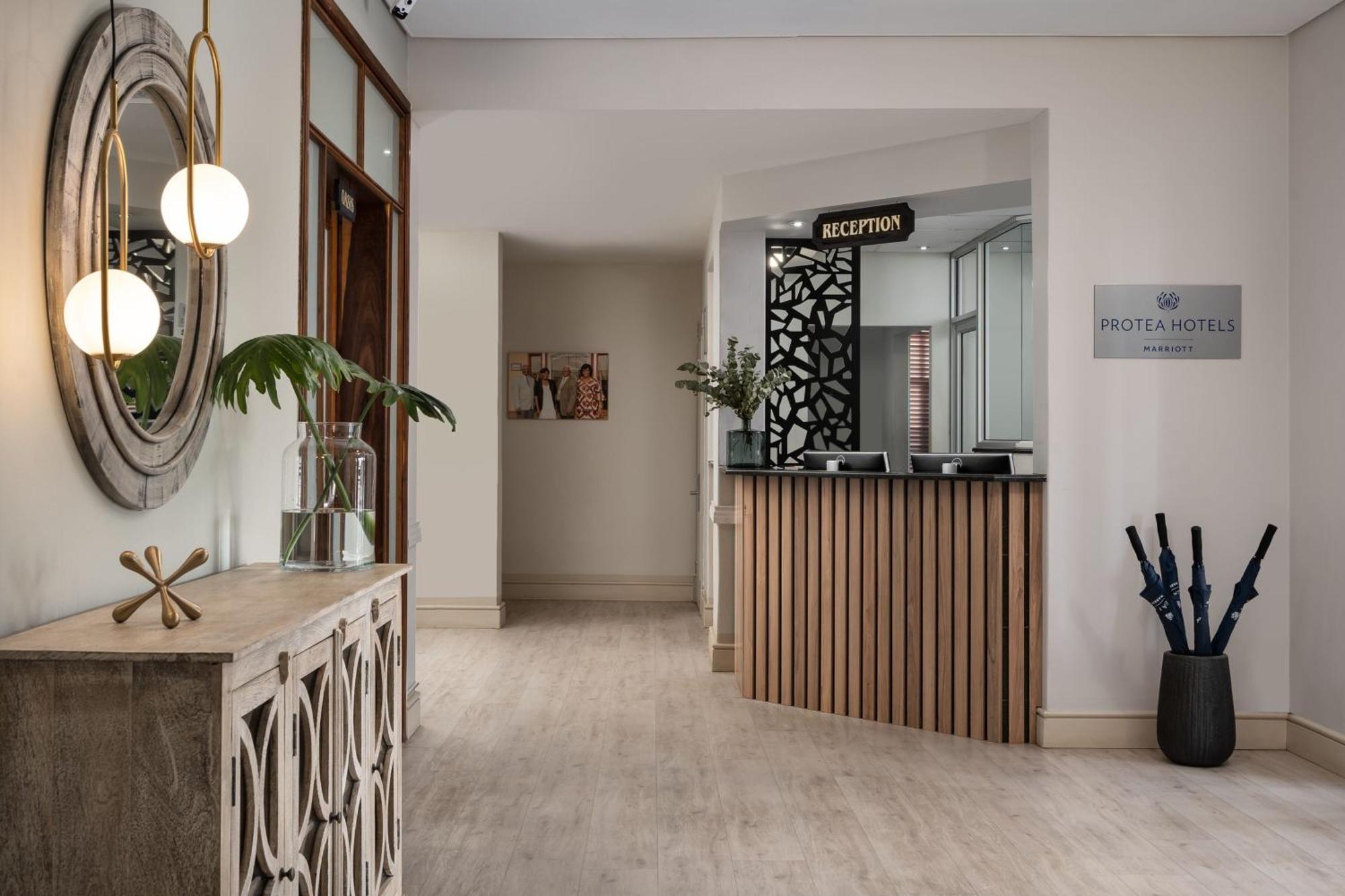 Protea Hotel By Marriott Walvis Bay Indongo Экстерьер фото